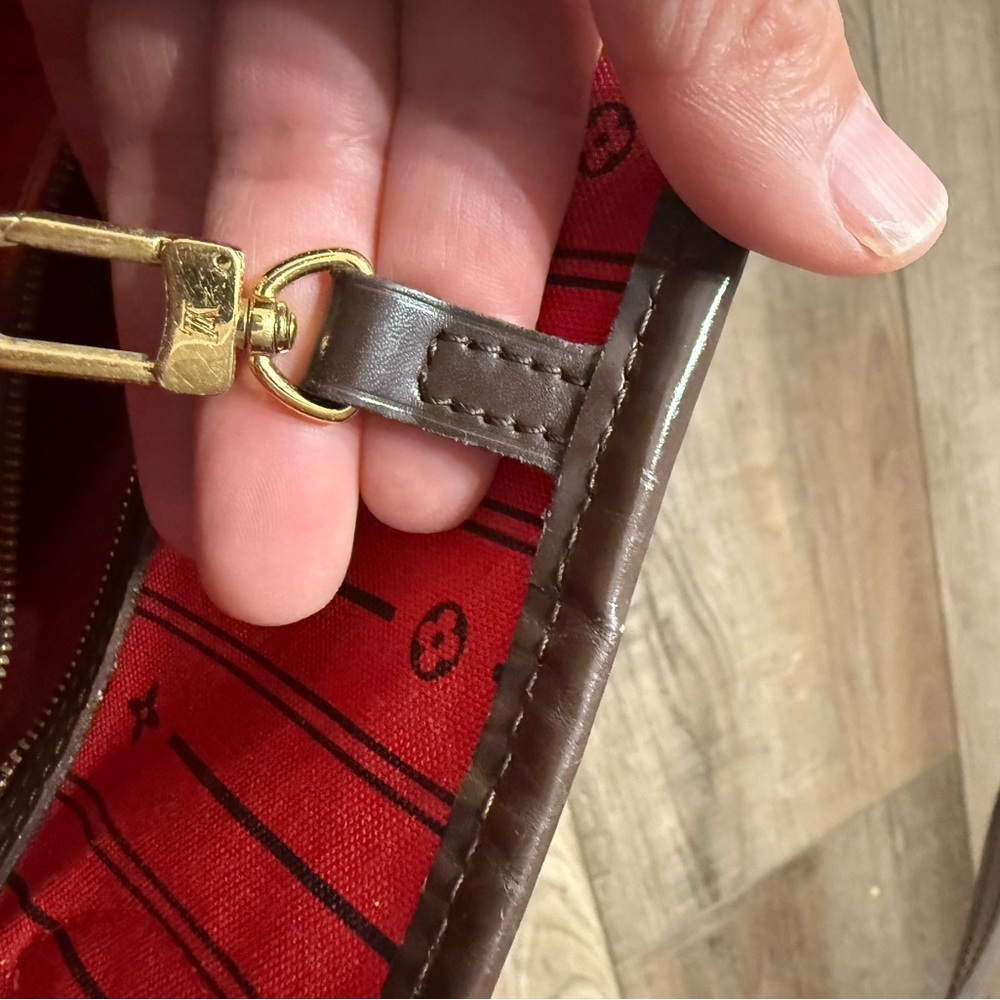 Louis Vuitton Brown Damier Ebene Canvas Tote with Red Interior - Picture 3 of 4